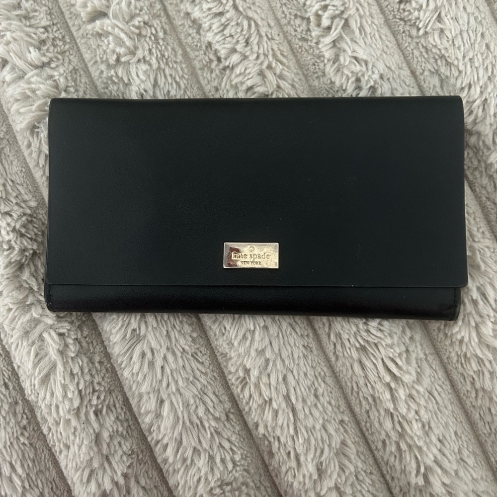 ✨ Kate Spade New York Black Leather Wallet / Clutch ✨